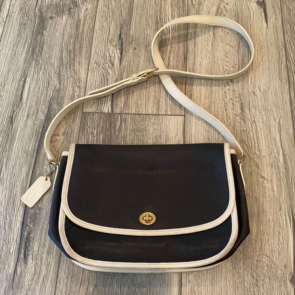 Vintage Coach spectator city bag no. 9667.